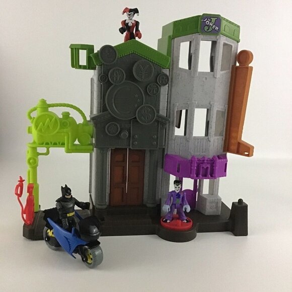 Imaginext DC Super Friends Gotham City Crime Alley The Joker Playset Figures Toy - Picture 1 of 8